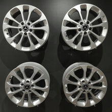 Laden Sie das Bild in den Galerie-Viewer, 4x Alufelge 17 Zoll 6.5" 5x112 38ET Glanz Silber A1564011700 Mercedes-Benz X156 FEL4541896400fh