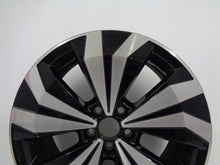 Laden Sie das Bild in den Galerie-Viewer, 1x Alufelge 17 Zoll 6.5" 5x100 39ET Glanz Silber 2GM601025M Mg T-Cross Rim Wheel FEL8938044541in