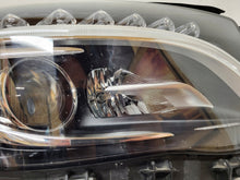 Laden Sie das Bild in den Galerie-Viewer, Frontscheinwerfer Mercedes-Benz X156 A1569062400 Xenon Rechts Headlight SCH5664249460nt