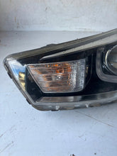 Laden Sie das Bild in den Galerie-Viewer, Frontscheinwerfer Kia Rio IV Stonic 92101-H8 LED Links Scheinwerfer Headlight