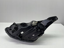 Load image into Gallery viewer, Frontscheinwerfer Hyundai I10 92102B9300 Rechts Scheinwerfer Headlight SCH5261580025fq