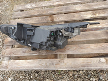 Laden Sie das Bild in den Galerie-Viewer, Frontscheinwerfer Hyundai I20 III 92102-Q01000 LED Rechts Scheinwerfer Headlight SCH6929497130fn