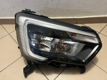 Laden Sie das Bild in den Galerie-Viewer, Frontscheinwerfer Renault Master 260105567R Rechts Scheinwerfer Headlight