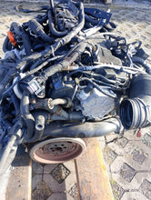 Load image into Gallery viewer, Motor Audi Seat Skoda VW CFG CEG 2.0 TDI Diesel Engine Unkomplett