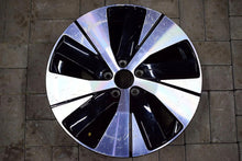 Laden Sie das Bild in den Galerie-Viewer, 1x Alufelge 18 Zoll 7.5&quot; 5x108 50,5ET Glanz Schwarz 31680403 Volvo Xc60 Xc40