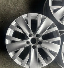 Load image into Gallery viewer, 1x Alufelge 17 Zoll 7.0" 5x112 43ET 5N0601025AC VW Tiguan Rim Wheel FEL1267109958kn