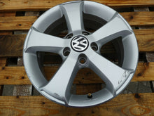 Load image into Gallery viewer, 1x Alufelge 16 Zoll 6.0" 5x112 50ET Glanz Silber 1T4071496 VW Rim Wheel FEL9391853820re