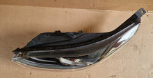 Laden Sie das Bild in den Galerie-Viewer, Frontscheinwerfer Kia Ceed 92101-J7XXX Links Scheinwerfer Headlight