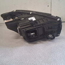 Laden Sie das Bild in den Galerie-Viewer, Frontscheinwerfer Mercedes-Benz W206 A2069063903 LED Links Headlight SCH8853185544qm