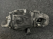 Laden Sie das Bild in den Galerie-Viewer, Frontscheinwerfer BMW F32 7399110 7377841 Ein Stück (Rechts oder Links)