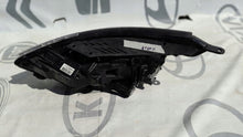 Laden Sie das Bild in den Galerie-Viewer, Frontscheinwerfer Hyundai I30 RKC14841 Rechts Scheinwerfer Headlight SCH4738873994lh