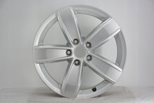 Load image into Gallery viewer, 1x Alufelge 17 Zoll 6.5&quot; 5x112 38ET Glanz Silber 5NA071497 Vw Rim Wheel