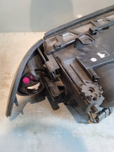 Laden Sie das Bild in den Galerie-Viewer, Frontscheinwerfer BMW E46 Xenon Ein Stück (Rechts oder Links) Headlight