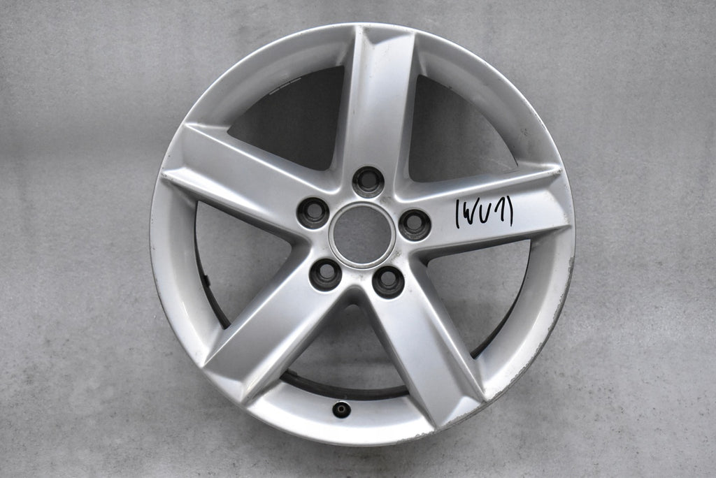 1x Alufelge 16 Zoll 7.0" 5x112 46ET Glanz Silber 8K0071496 Audi A4 B8 Rim Wheel