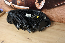 Laden Sie das Bild in den Galerie-Viewer, Frontscheinwerfer Mercedes-Benz W177 A1779065500 LED Links Headlight SCH9886815393co