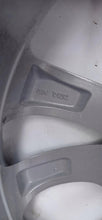 Laden Sie das Bild in den Galerie-Viewer, 1x Alufelge 16 Zoll 7.0" 5x105 41ET Glanz Silber 39078765 Opel Astra K Rim Wheel FEL9947565621of