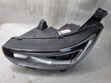 Laden Sie das Bild in den Galerie-Viewer, Frontscheinwerfer Opel Grandland A18 YP00016180 Full LED Links Headlight