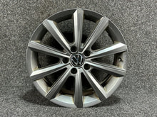Load image into Gallery viewer, 1x Alufelge 17 Zoll 6.5" 5x112 41ET Glanz Silber 3G0071497C VW Passat B8 FEL5352257059zw