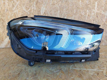 Laden Sie das Bild in den Galerie-Viewer, Frontscheinwerfer Mercedes-Benz Gle A1679065608 Ein Stück (Rechts oder Links)