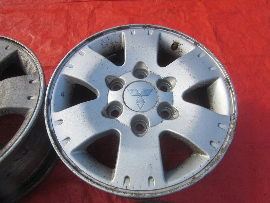 4x Alufelge 16 Zoll 7.0" 6x139.7 46ET Mitsubishi Pajero I Rim Wheel FEL5093076179fu
