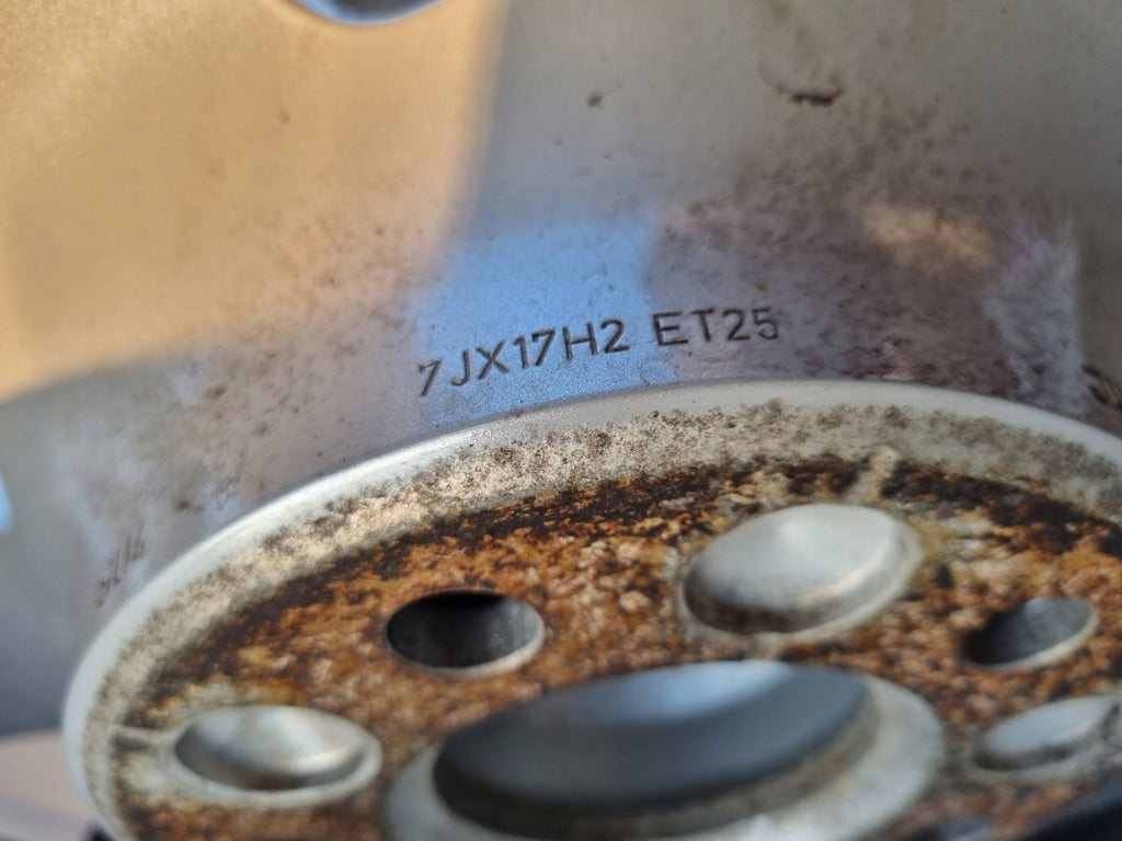 4x Alufelge 17 Zoll 7.0" 5x112 25ET Glanz Silber 4G8601025H Audi C7 A4 B8 FEL8022103527co