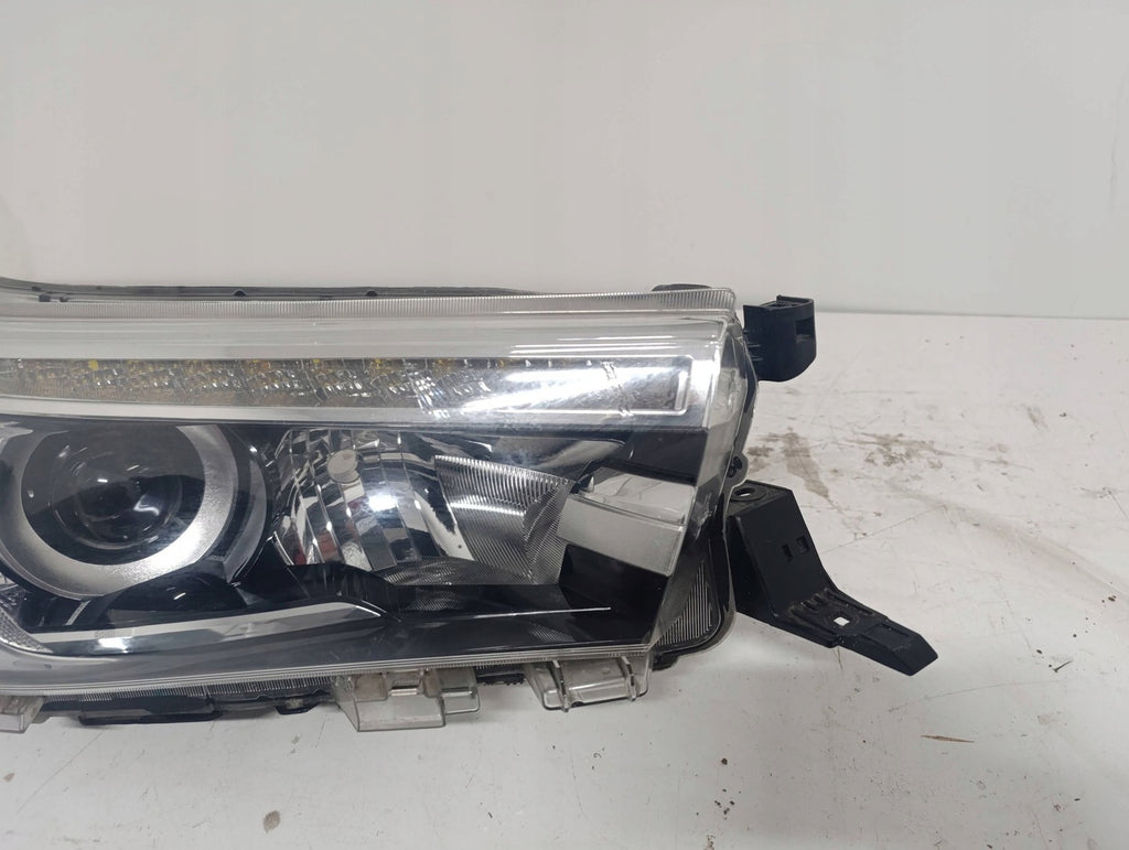 Frontscheinwerfer Toyota Hilux VIII Full LED Rechts Scheinwerfer Headlight SCH8231190777lz