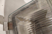 Laden Sie das Bild in den Galerie-Viewer, Frontscheinwerfer Saab 9000 133866-00 Rechts Scheinwerfer Headlight