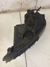 Laden Sie das Bild in den Galerie-Viewer, Frontscheinwerfer Kia Sorento II 921022P560 Links Scheinwerfer Headlight SCH9863027397ia