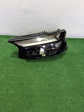 Laden Sie das Bild in den Galerie-Viewer, Frontscheinwerfer Audi Etron 89A941033D Full LED Links Scheinwerfer Headlight
