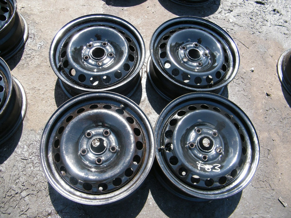 4x Alufelge 15 Zoll 6.0" 5x112 47ET Silber VW Caddy V Golf III Jetta VI Touran FEL1193095578hb