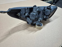 Load image into Gallery viewer, Frontscheinwerfer Hyundai I20 II 92101-4P500 Links Scheinwerfer Headlight SCH5254593077bf