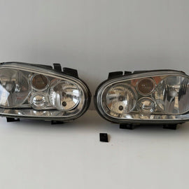 Frontscheinwerfer VW Golf IV Ein Stück (Rechts oder Links) Headlight SCH9989296870hj