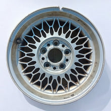 Laden Sie das Bild in den Galerie-Viewer, 1x Alufelge 15 Zoll 7.0&quot; 5x120 19ET Glanz Silber KBA42022 BMW E28 E24 E32 E34
