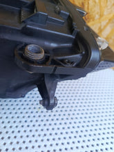 Laden Sie das Bild in den Galerie-Viewer, Frontscheinwerfer VW Golf 5G1941752 Bi-Xenon Rechts Scheinwerfer Headlight SCH4072120815al