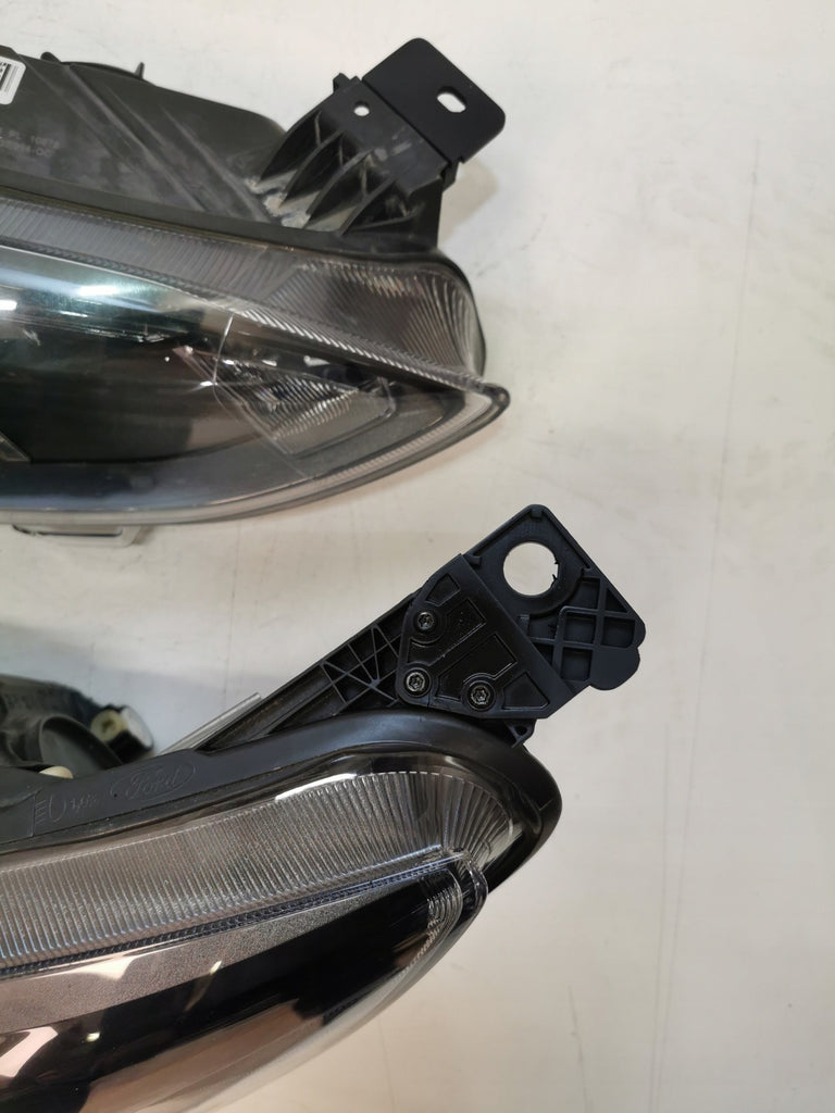 Frontscheinwerfer Ford Focus MX7B-13E014-CC Full LED Rechts oder Links