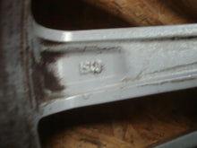 Laden Sie das Bild in den Galerie-Viewer, 1x Alufelge 16 Zoll 6.5&quot; 4x100 40ET Glanz Silber OP071 Opel Corsa Rim Wheel