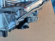 Load image into Gallery viewer, Frontscheinwerfer Mazda 2 D43N-51040 D43N-51030 Full LED Rechts oder Links