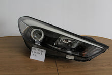 Load image into Gallery viewer, Frontscheinwerfer Hyundai Tucson 92102-D7000 Rechts Scheinwerfer Headlight SCH7829280257mg