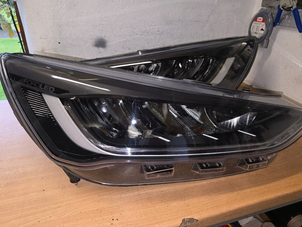 Frontscheinwerfer Ford Focus NX7B-13E014-CD LED Ein Stück (Rechts oder Links)