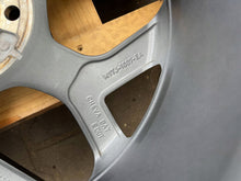 Laden Sie das Bild in den Galerie-Viewer, 1x Alufelge 19 Zoll 5x108 M1TJ1007AB Ford Puma Rim Wheel FEL8181364407dx