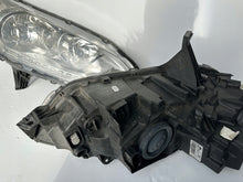 Laden Sie das Bild in den Galerie-Viewer, Frontscheinwerfer Ford Connect FT11-13W030AA FT11-13W029AA Ein Satz Headlight SCH9698543786tq