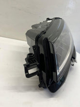 Laden Sie das Bild in den Galerie-Viewer, Frontscheinwerfer Skoda Karoq 57B941015D Links Scheinwerfer Headlight SCH3902566408bc