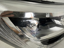Laden Sie das Bild in den Galerie-Viewer, Frontscheinwerfer Renault Megane 260102555R Rechts Scheinwerfer Headlight SCH7346092259go