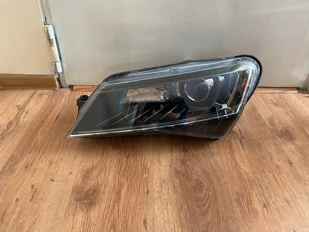 Frontscheinwerfer Skoda Superb III 3V0941015B Links Scheinwerfer Headlight