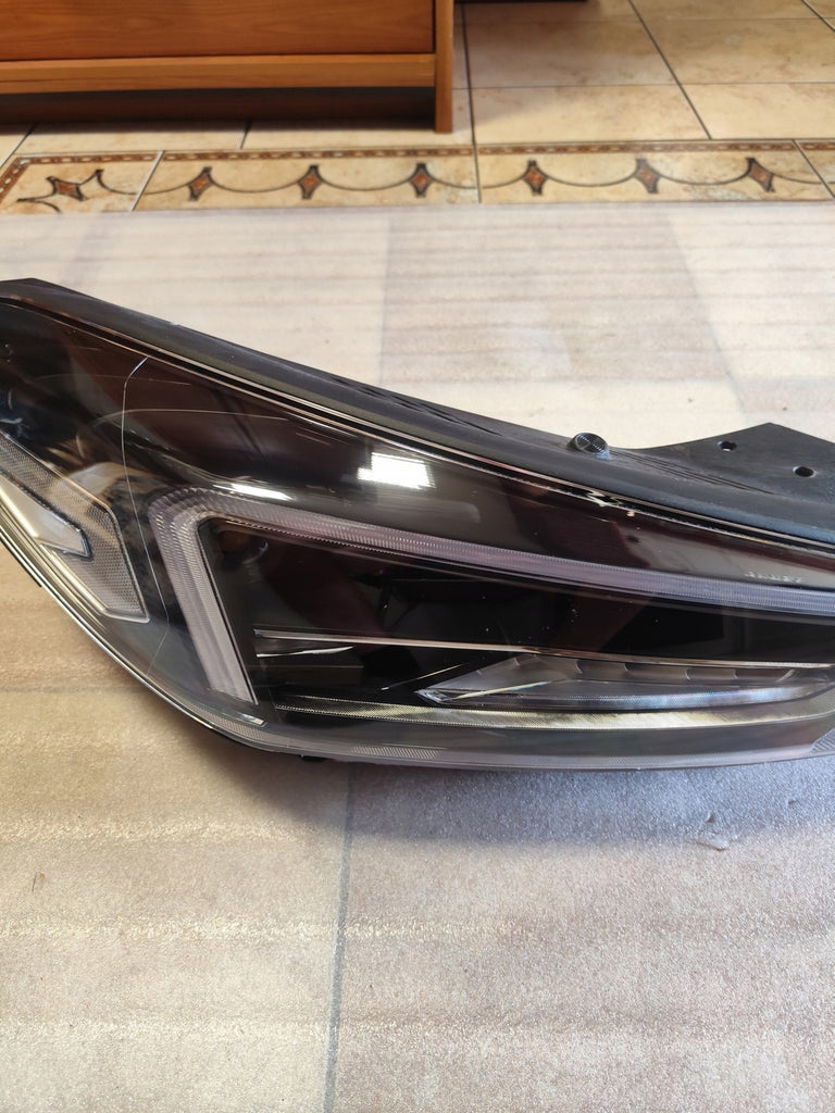 Frontscheinwerfer Hyundai Tucson 92101D7700 Rechts Scheinwerfer Headlight SCH1245823014vs