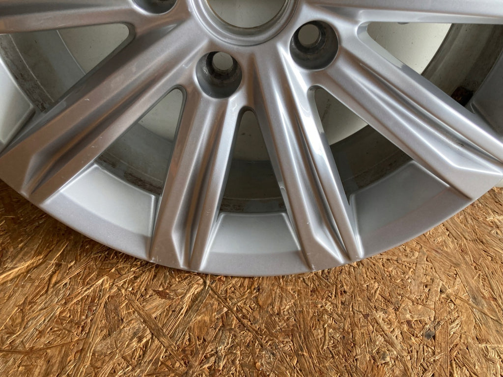 1x Alufelge 17 Zoll 6.5" 5x112 52ET Glanz Silber 5TA601025D VW Passat Rim Wheel FEL6591589518wa