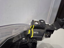 Laden Sie das Bild in den Galerie-Viewer, Frontscheinwerfer Mazda II Bi-Xenon Links Scheinwerfer Headlight SCH5860363896fl