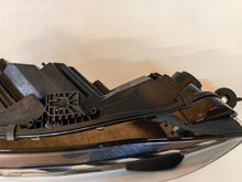 Laden Sie das Bild in den Galerie-Viewer, Frontscheinwerfer Audi 8W6941086D Laser Rechts Scheinwerfer Headlight