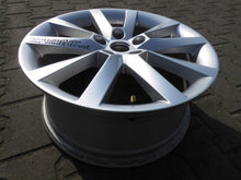 Laden Sie das Bild in den Galerie-Viewer, 1x Alufelge 18 Zoll 7.5" 5x112 51ET Glanz Silber 5E06010250 Skoda Iii Rim Wheel FEL6983577006gf