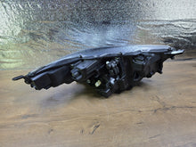 Laden Sie das Bild in den Galerie-Viewer, Frontscheinwerfer Toyota IV Yaris EUK0-8 LED Links Scheinwerfer Headlight SCH8147744946jn